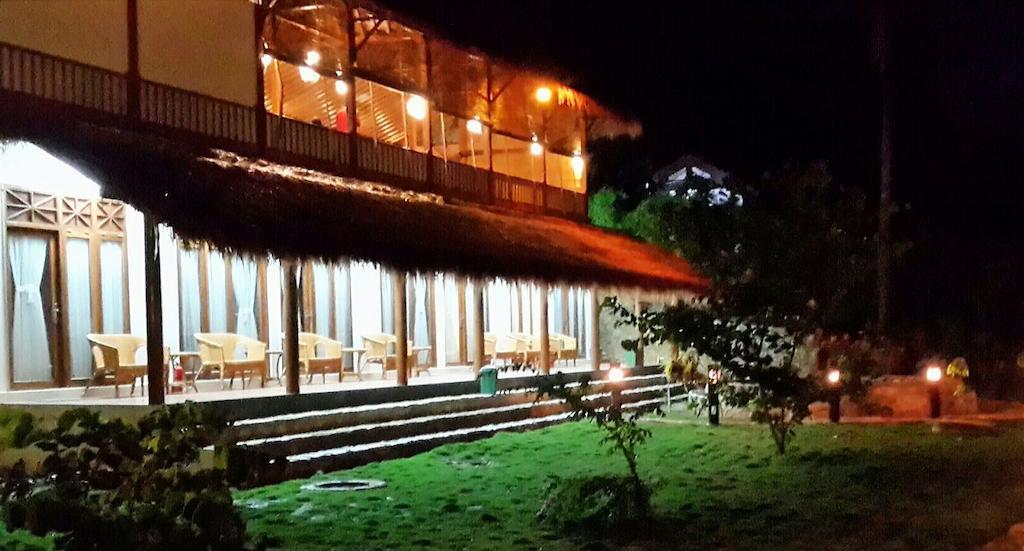 Ary'S Lagoon Bungalow & Hotel Karimunjawa Ngoại thất bức ảnh
