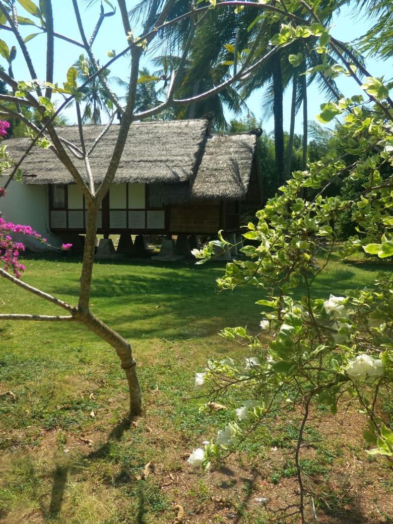 Ary'S Lagoon Bungalow & Hotel Karimunjawa Ngoại thất bức ảnh